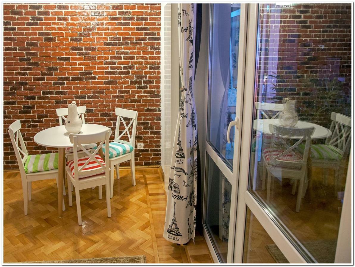 Skyview Old Town Apartment Bukarest Kültér fotó