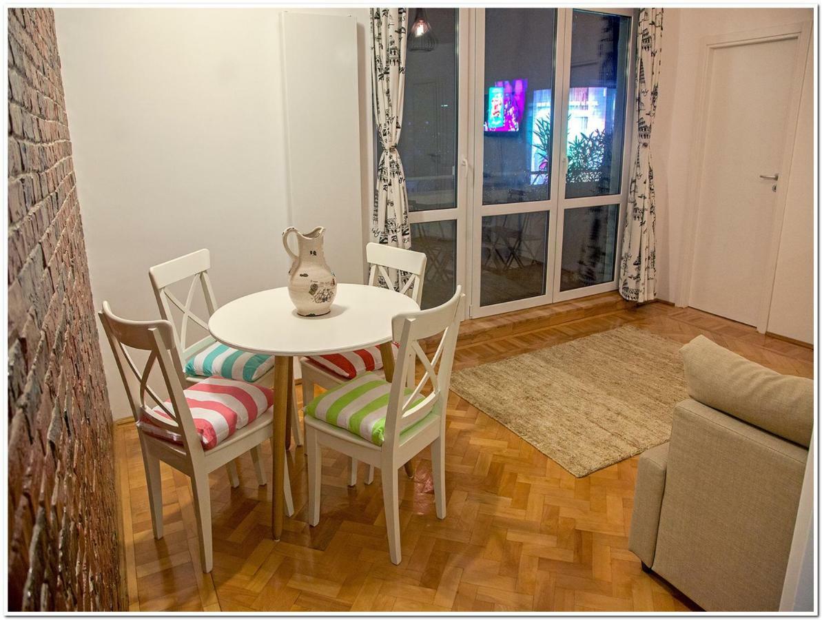 Skyview Old Town Apartment Bukarest Kültér fotó